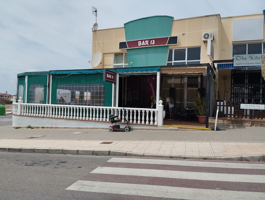 Bar 13