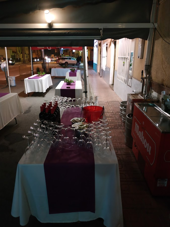 Bar pilar