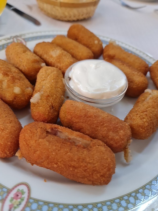 Bon Appétit