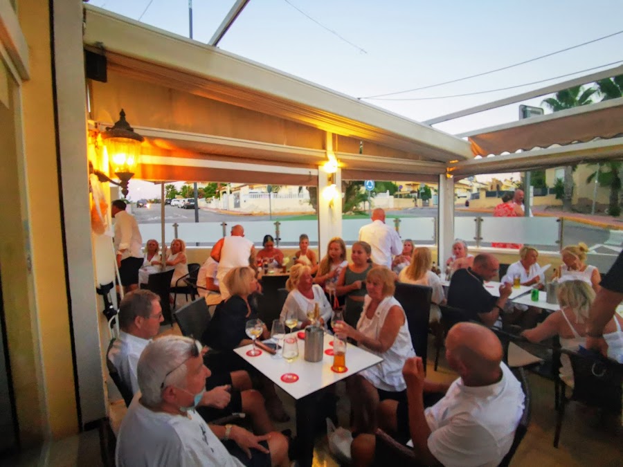 Breeze Bar