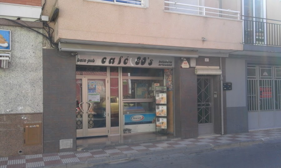 Cafe 80