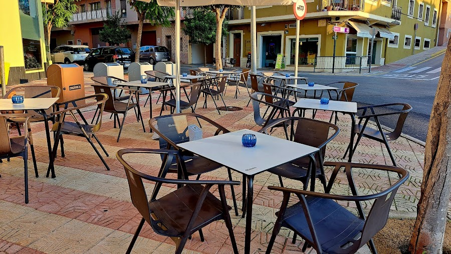 Cafetería y Restaurante ArtySana