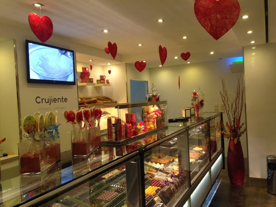 CRUJIENTE EMOTIONAL PASTRY