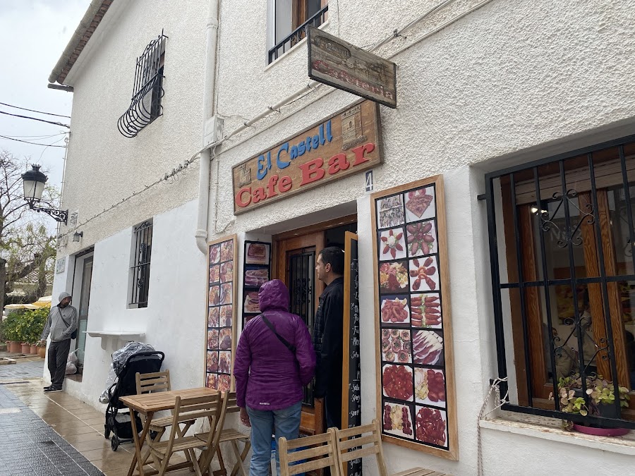 El Castell Café Bar