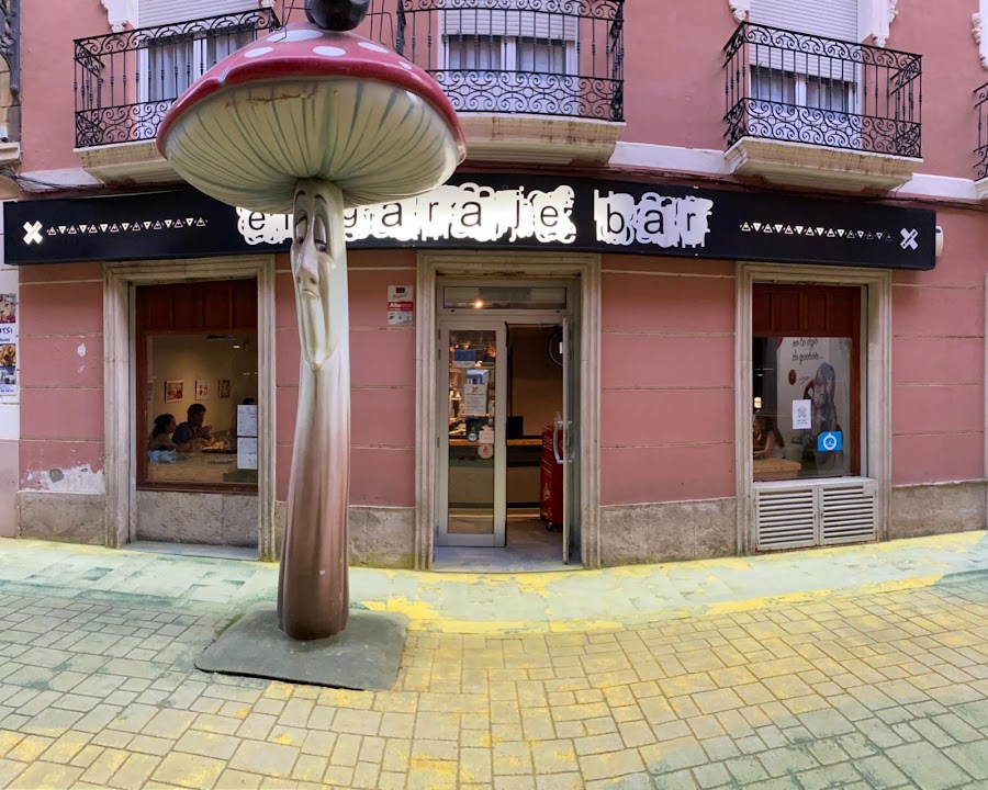 El Garaje Bar