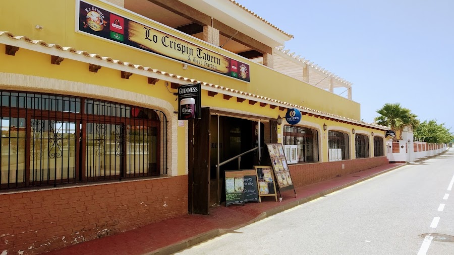 Lo Crispín Tavern