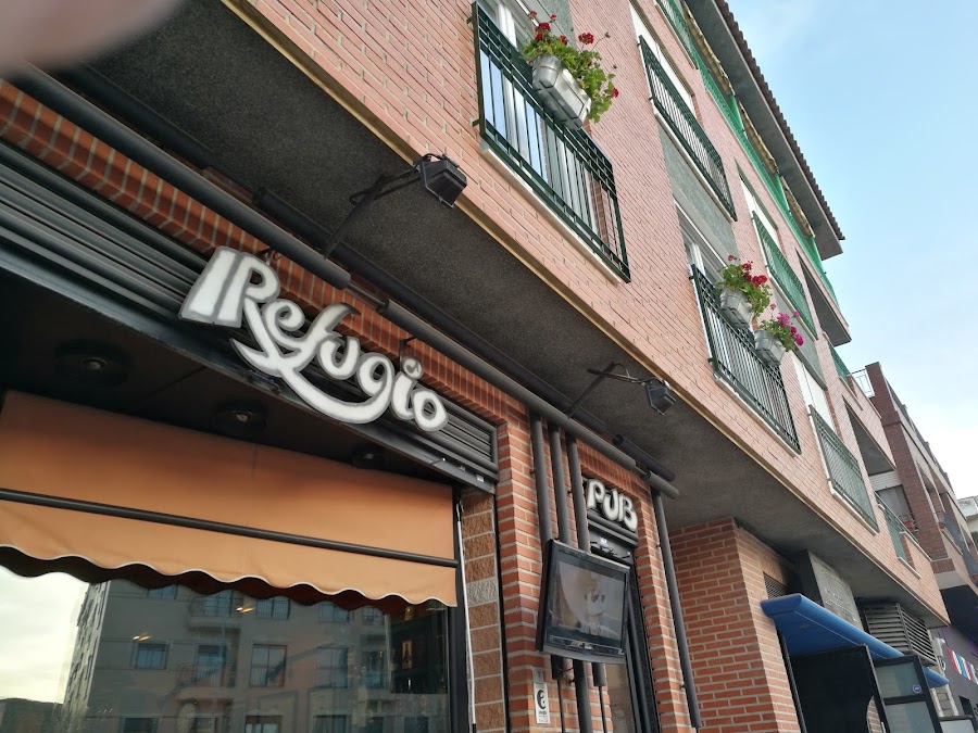 Refugio Pub