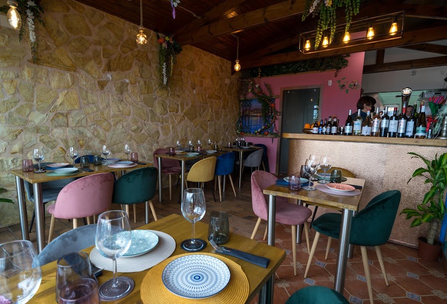 Restaurante E-Tika Tapas y ceviches.