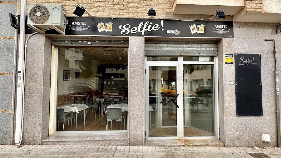 Selfie by Ito