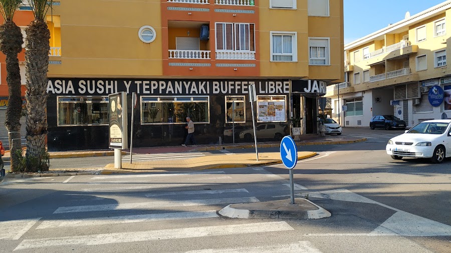 Sushi & Teppanyaki Buffet Libre Restaurante Jardín