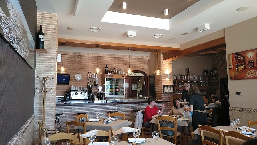 Cava's Bar