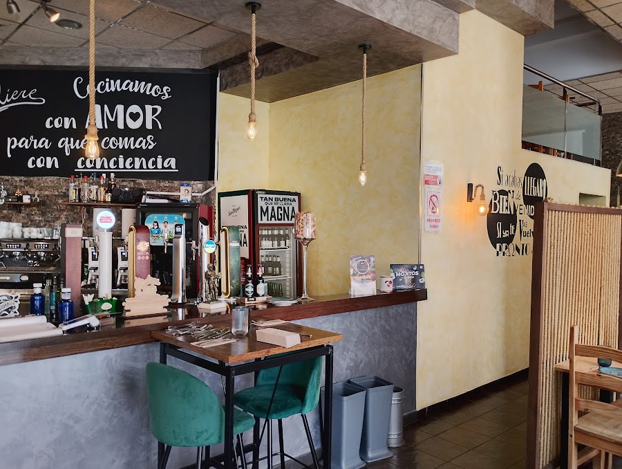 Molière Resto-Bar & Grill