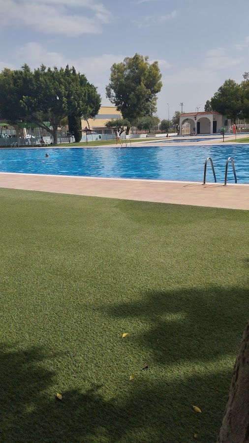 Piscina De Granja