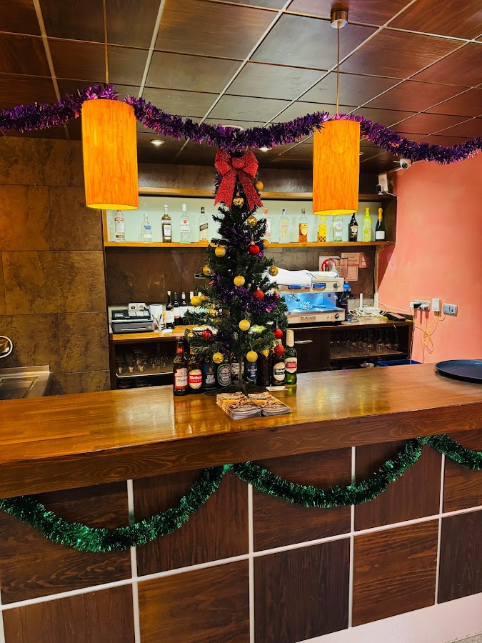 THE BOSS INTERNATIONAL RESTAURANT