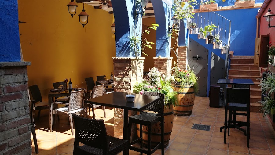 Tikismikis Bar